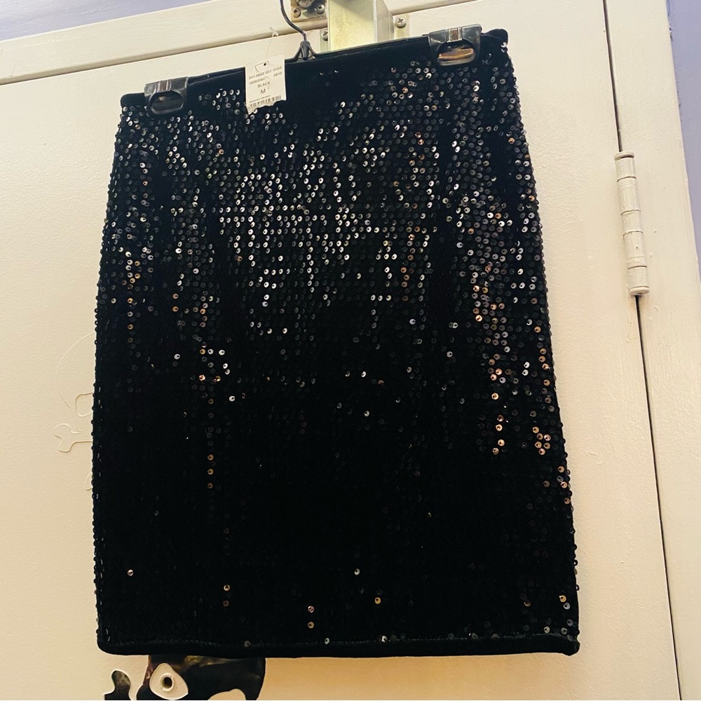 NEW Sequin skirt by Mendocino Sz M  🖤